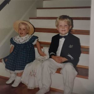 Meet your Posher, Gay